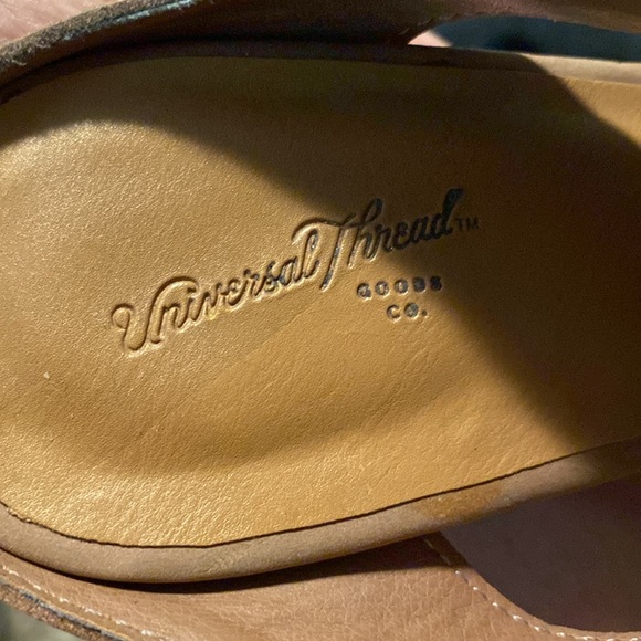 Universal Thread Sandals - Picture 4 of 4